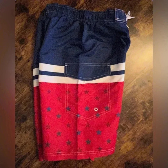 Penguin by Munsingwear boys patriotic swim trunks/board shorts. Size: L (14/16) - Picture 8 of 10